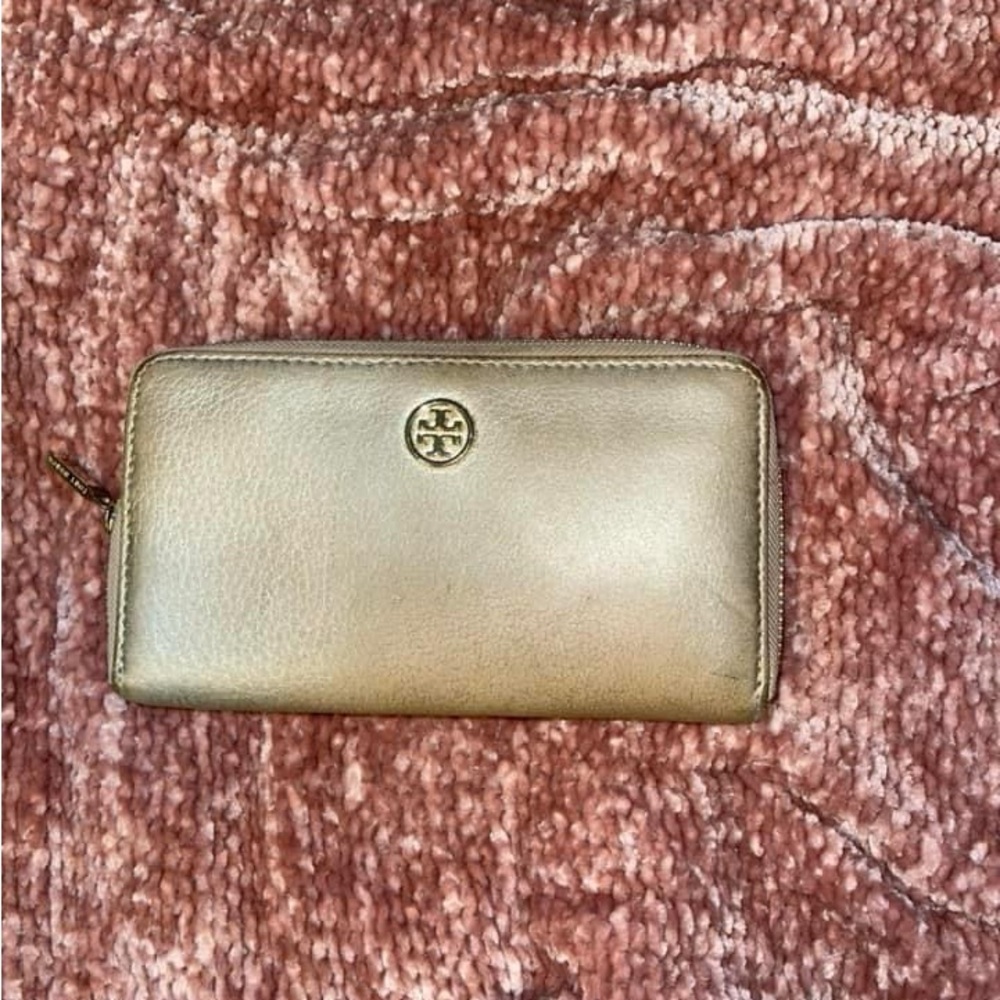 Tory Burch wallet